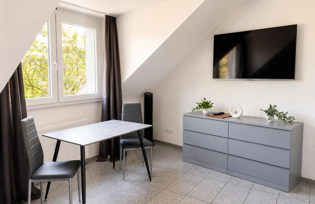 Lipp Apartments-1